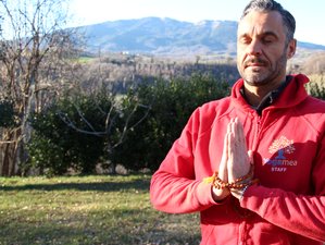56 Tage 500-Stunden Yogalehrer Ausbildung in einem Italienischen Kloster in Frontino, Le Marche