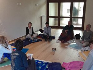 6 jours en stage de yoga et ateliers cuisine alimentation végétale dans le Jura, France