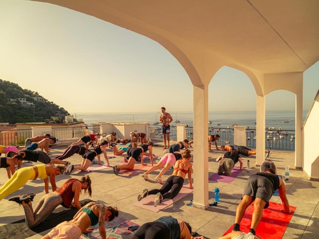 Top 10 Yoga Retreats for Solos Worldwide