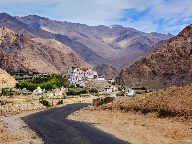 10 Day Spiti Scramble Guided Motorcycle Tour on Royal Enfield in India photo 6