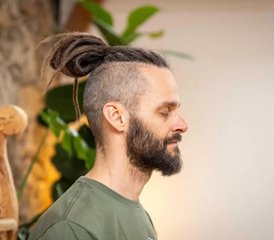 4 Tage Durch Achtsamkeit zur inneren Stille: Meditation und Yoga Retreat in Nassereith, Österreich, - Photo 2