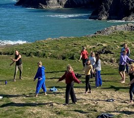 4 Tage Herbstlicher Küsten-Yoga-Retreat an der atemberaubenden Küste in Westwales, Großbritannien - Photo 5