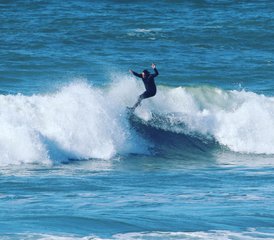 74 días de campamento intensivo de surf para surfistas de nivel intermedio y avanzado en Ericeira, Lisboa, Portugal - Photo 1