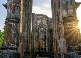 Polonnaruwa Retreats & Trips