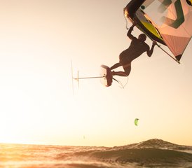 8 jours en stage de wing foil débutant à Corralejo, Fuerteventura, Espagne - Photo 3