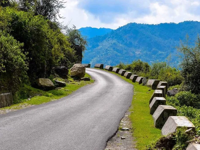 10 Days Land of Gods Himalayan Guided Motorcycle Tour in India photo 6