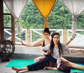 87 Tage 50 Stunden Intensiv-Yogakurs in Rishikesh, Indien - Photo 1