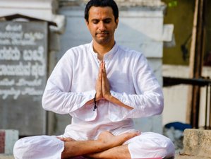 6 Day Walking, Meditation, Healthy Lifestyle, and Yoga Retreat for Intermediates in Alicante, Spain