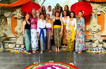 20 Tage 200-Stunden Hybrid Yin, Yoga Nidra & Nervensystem-Umschulung Yogalehrer Ausbildung in Bali, Indonesien