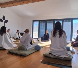 8 días de retiro de yoga, meditación y sanación energética en Antugnac, Francia - Photo 3
