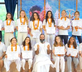 24 días de profesorado de yoga Hatha, Vinyasa y Ashtanga de 200 horas en Rishikesh, India - Photo 5