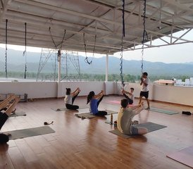 0Online Blended 50-urige Hatha Yoga Docentenopleiding met 32 Live Contacturen - Photo 1