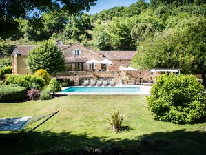 6 Day Yoga Retreat in Private Villa, Bespoke Studio and Pool in Nouvelle-Aquitaine, France