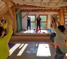 2 jours en stage de yoga « Déconnexion - Reconnexion» pour familles ou couples, en Savoie, France - Photo 3