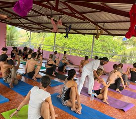 29 días de profesorado de yoga de 300 horas multiestilo en Arambol, Goa Norte, India - Photo 2