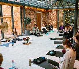 114 jours en stage de formation de professeur de yoga 12 heures dans le Norfolk, Royaume-Uni - Photo 1