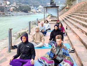 Formación de profesor de yoga de 58 días y 500 horas en Rishikesh, India