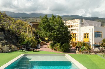 18 jours-200h en formation de professeur de yoga hatha et vinyasa à La Finca, Tenerife, Espagne