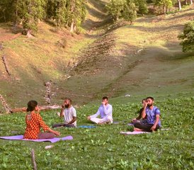 3 Tage Zurück Zu Den Wurzeln: Ein Entspannter Trekking- Und Yoga-Retreat-Erlebnis In Himachal Pradesh, Indien - Photo 3