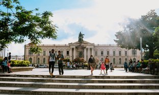 San Salvador Retraites et Voyages