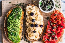 Pflanzliche Detox Retreats und Reisen