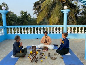 14 Tage 100-Stunden Yogalehrer Ausbildung in Goa, Indien