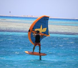 68 jours en stage de wing foil freerider à bord du M/V Kite Adventure à Safaga, Égypte - Photo 1