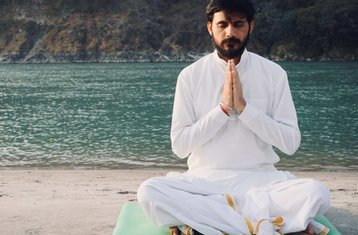 15 jours en stage de yoga et méditation à Rishikesh, Inde