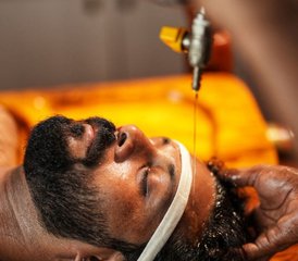 3 días de retiro de yoga, ayurveda, bienestar y terapia rejuvenecedora con yoga en Kerala, India - Photo 5