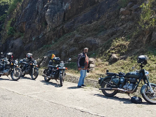 9 Day Serendipity in Serendip Guided Explorer Motorcycle Tour on Royal Enfield in Sri Lanka photo 6