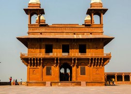 Fatehpur Sikri Retreats & Trips