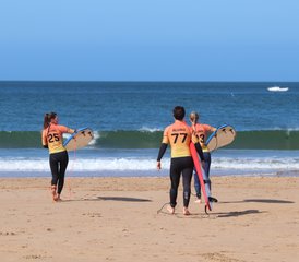 4 días de emocionante campamento de surf y acogedor alojamiento en Cascais, Lisboa - Photo 3