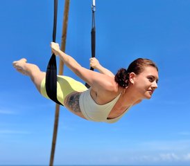 54 jours-30 heures en formation de professeur de yoga aérien à Bali près de la plage de Bingin, Indonésie - Photo 1