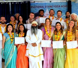 29-Daagse 300-Uurs Meerstijlen Yogadocentenopleiding in Rishikesh, India - Photo 3