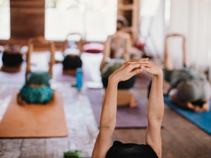 29 Tage 300 Stunden Fortgeschrittene Yogalehrer Ausbildung auf Nusa Lembongan, Bali 