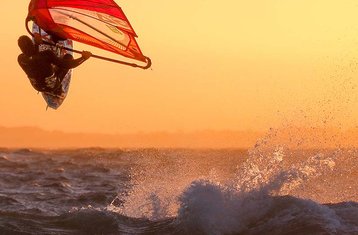 8 jours en stage de planche à voile intermédiaire à Surfers Retreat, Fuerteventura, Espagne