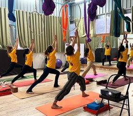 58 días y 500 horas de formación para profesores de hatha, ashtanga-vinyasa y yoga aéreo en Rishikesh, India - Photo 4