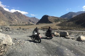 10-Daagse Roadtrip naar Manang Hills en Begeleide Motortour in Nepal