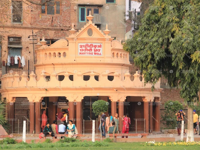 8 Day Delhi-Agra-Jaipur Golden Triangle With Amritsar City Guided Motorcycle Tour in India photo 9