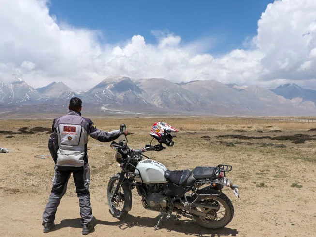11 Day Ride to Upper Mustang Guided Motorcycle Tour in Nepal photo 9