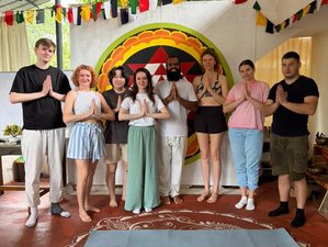 28 Dag 200-Uur Betaalbare Ashtanga Vinyasa, Hatha, Yin Yoga Docentenopleiding in Varkala, India