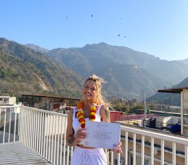 1022 Day 200-Hour Yoga Teacher Training in Laxman Jhula, Rishikesh, India - Photo 1