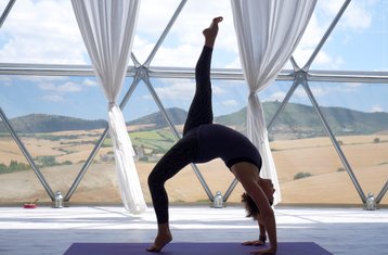 22 Day 200-hour Intensive Autumn Vinyasa Yoga Teacher Training in Andalusia, Spain