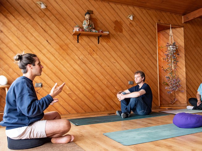 7 días de retiro de yoga, mindfulness, surf y sueroterapia frente al ...