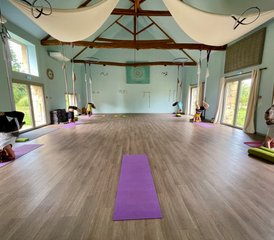 6 jours en stage de yoga Iyengar et yoga aérien en pleine nature à Saint-Mesmin, Dordogne - Photo 4