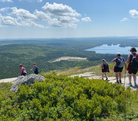 4-Daagse Zomerse Yoga Vakantie met Begeleide Wandelingen, SUP en Zeilen in Acadia National Park, Maine, Verenigde S - Photo 2