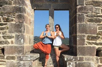 5 jours de yoga féminin pour l'équilibre hormonal et régulation du système nerveux à Najac, Aveyron