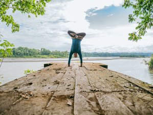4 Day Ultimate Handstand Retreat with Meditation, Strength Training, and Yoga in Ayampe, Ecuador