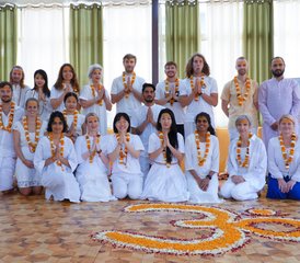 925 Tage 200-Stunden Traditionelle Kundalini Kriya Mit Meditation Yogalehrer-Ausbildung In Rishikesh, Indien - Photo 1