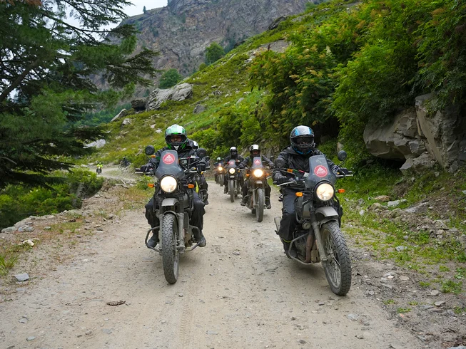 8 Day Guided Adventure Motorcycle Tour in the Pangi Valley, India photo 8